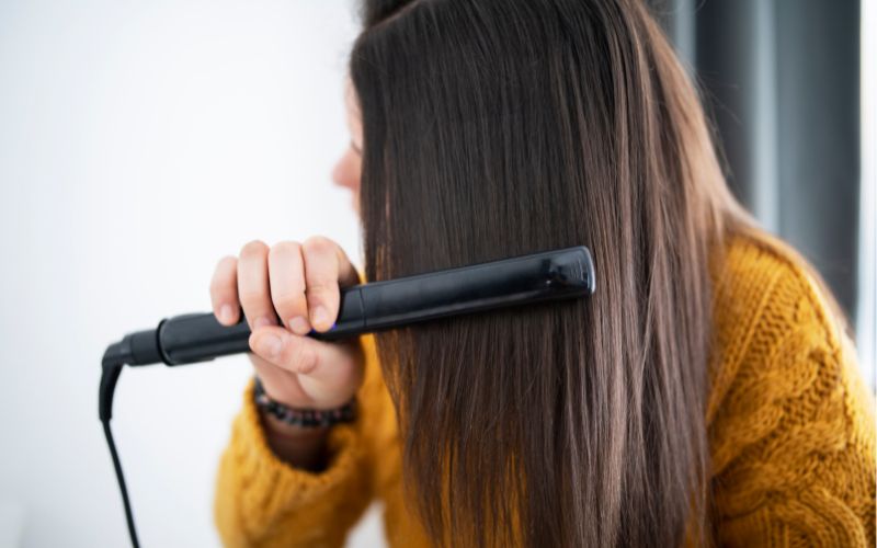 How To Crimp Your Hair Using A Straightener?